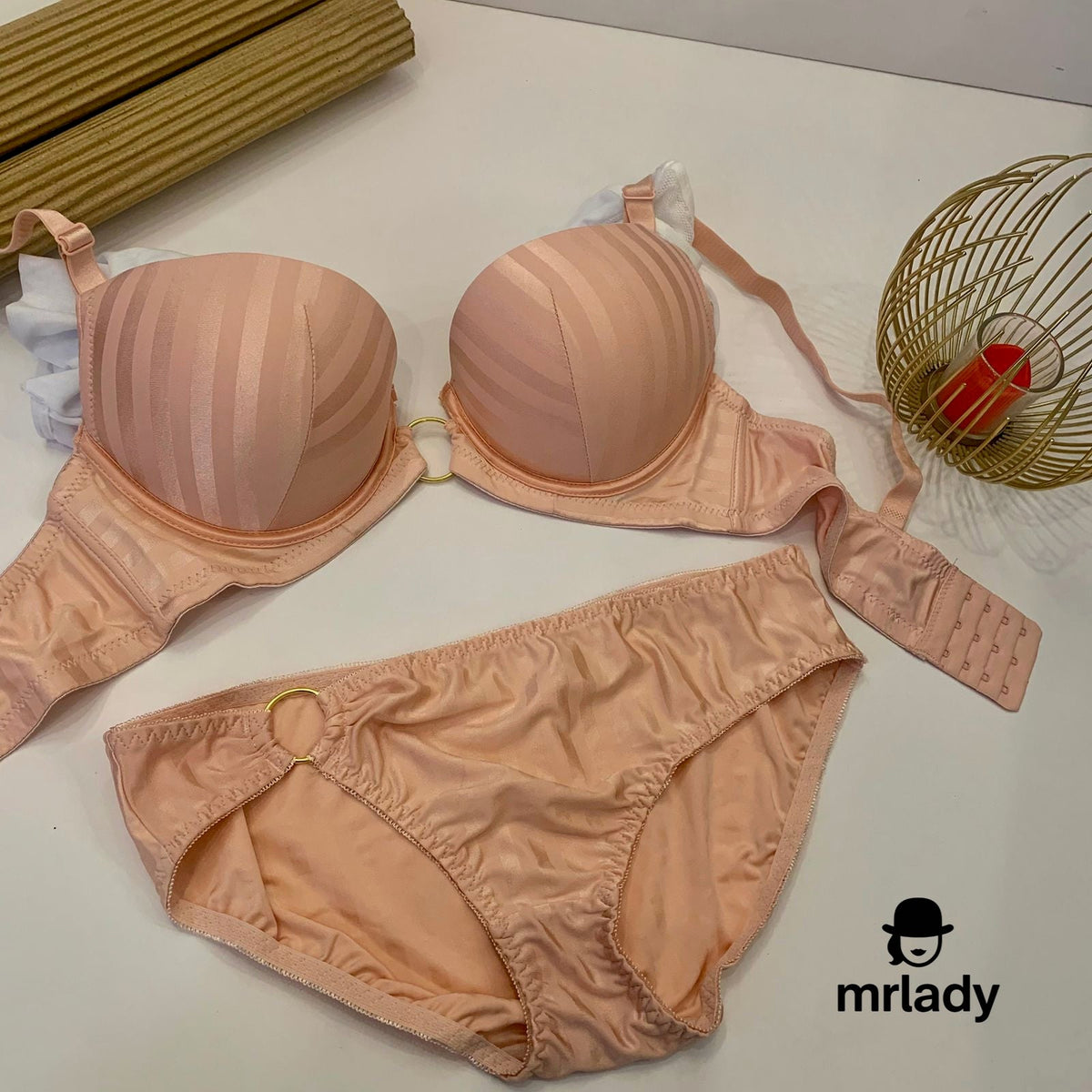 GOLD LOOP PUSH UP BRA SET
