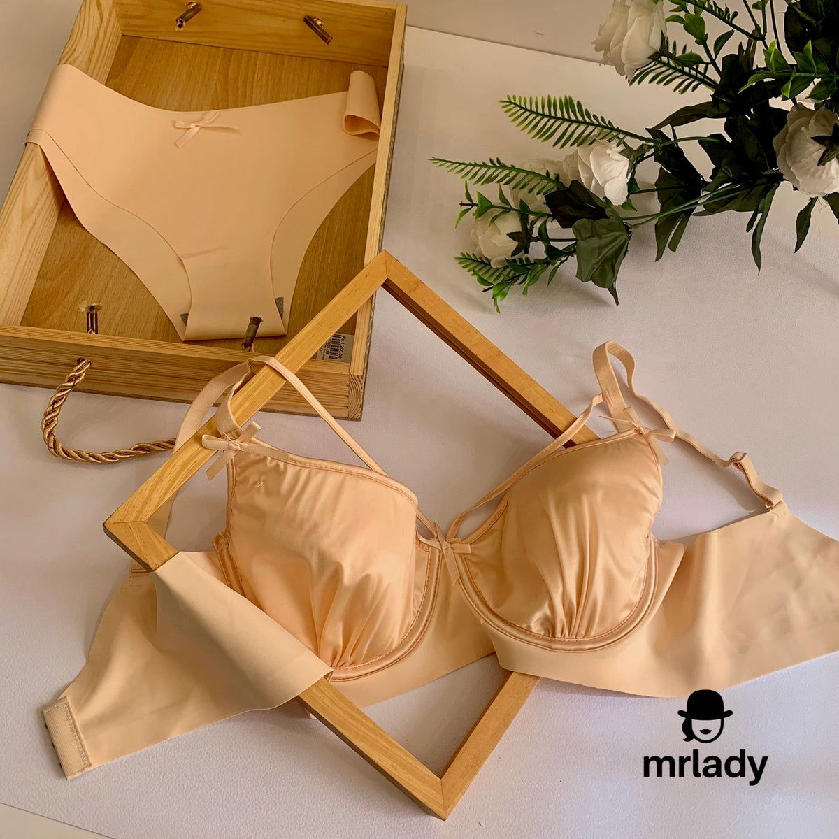 PREMIUM SILK BRA SET (36/38)B/C