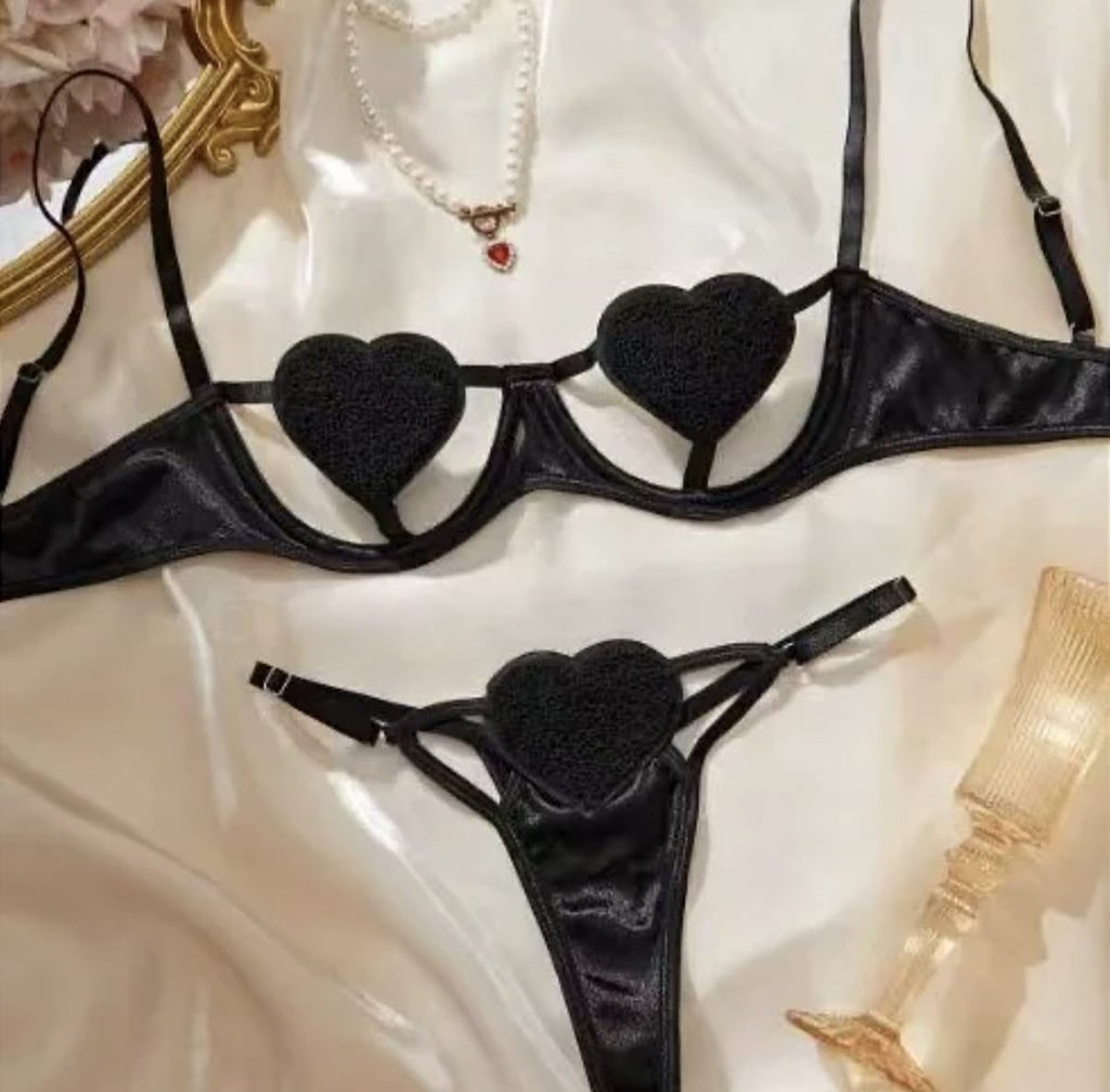 LOVE HEART BRA SET