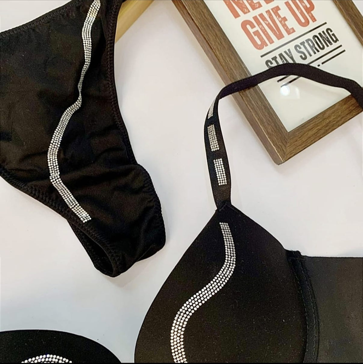 ALPHA THIN PAD BRA SET