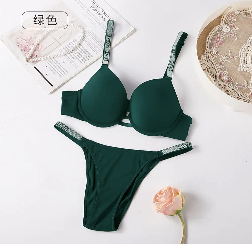 LOVE SECRET THIN PAD BRA SET