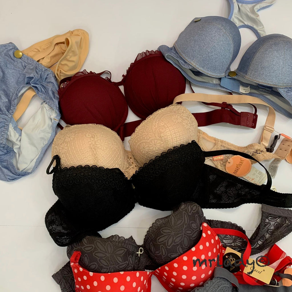 SIZE 40 THIN PAD BRA SET (RANDOM PICK)