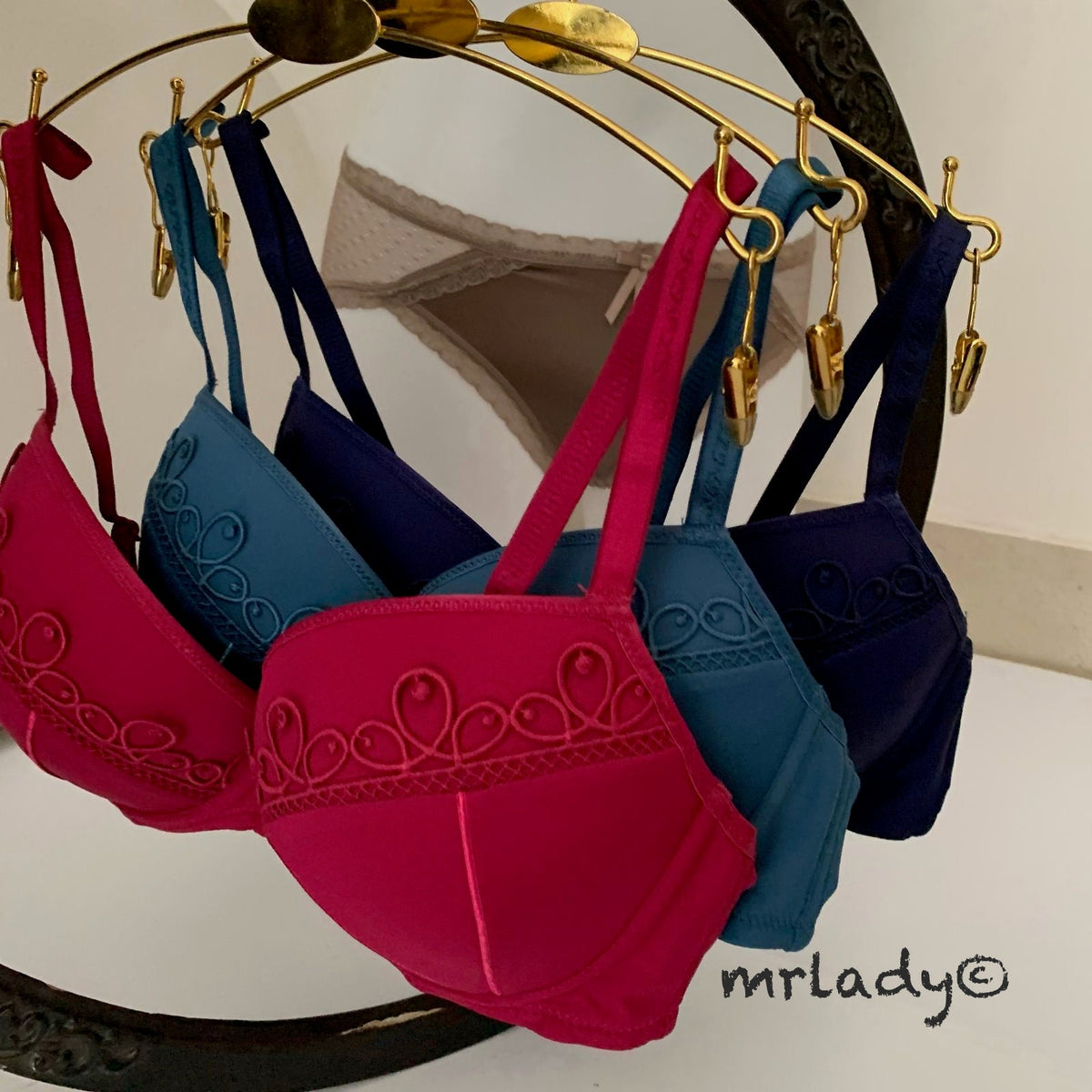 CINDY THIN PADDED BRA