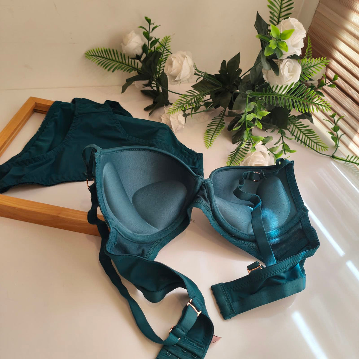 LOOP THIN PAD PUSH UP BRA SET (36-38)B/C