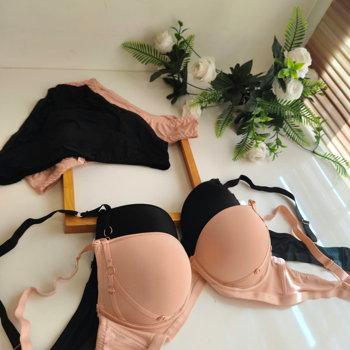 LOOP THIN PAD PUSH UP BRA SET (36-38)B/C